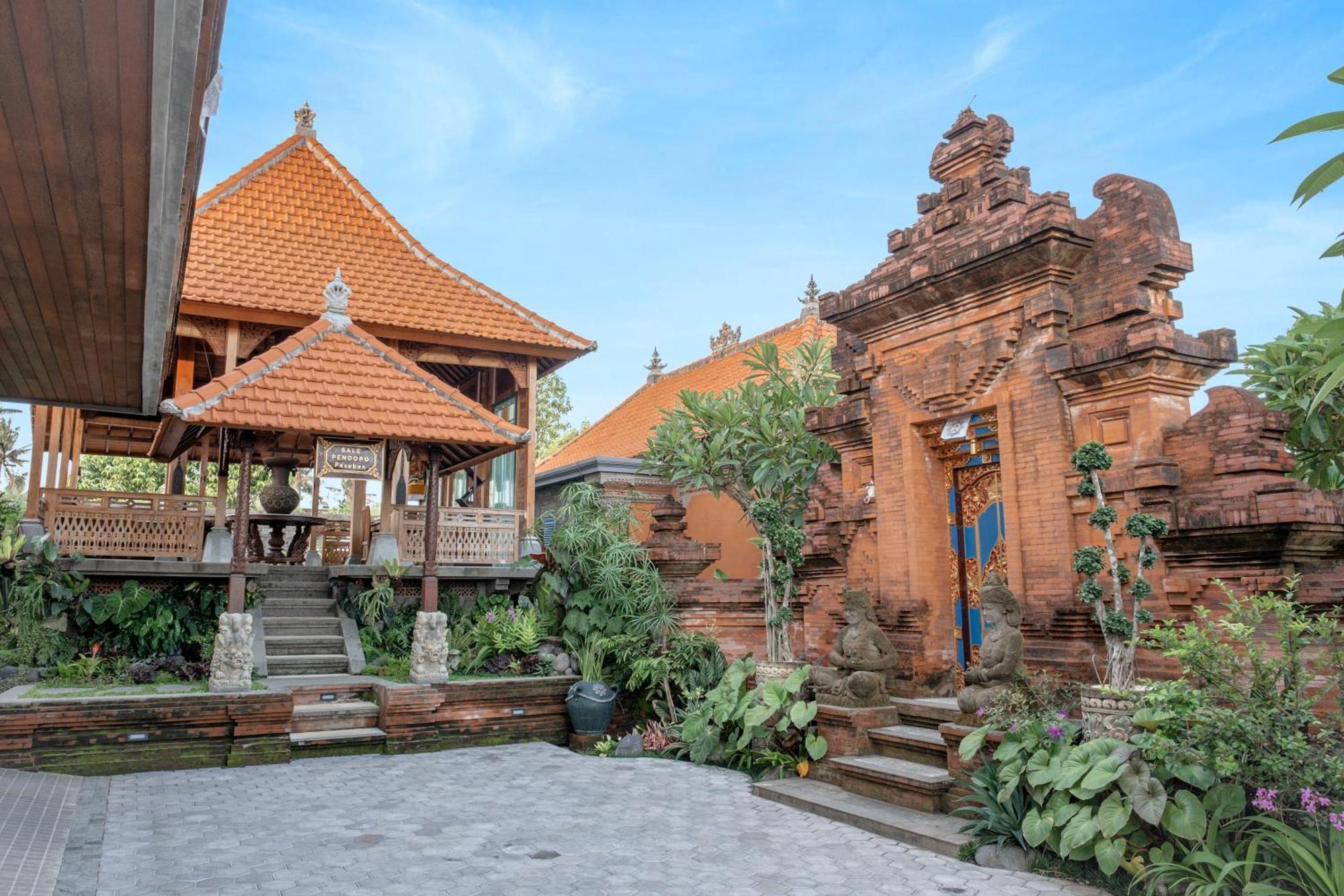 Taman Prabhawa Hotel สุขาวาตี ภายนอก รูปภาพ